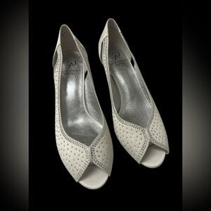 Adrianna Papell White Leather Rhinestone Peep Toe Pump Heel SZ 9.5